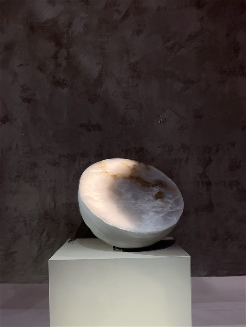 MOON 40 Alabaster — Limited Edition of 100